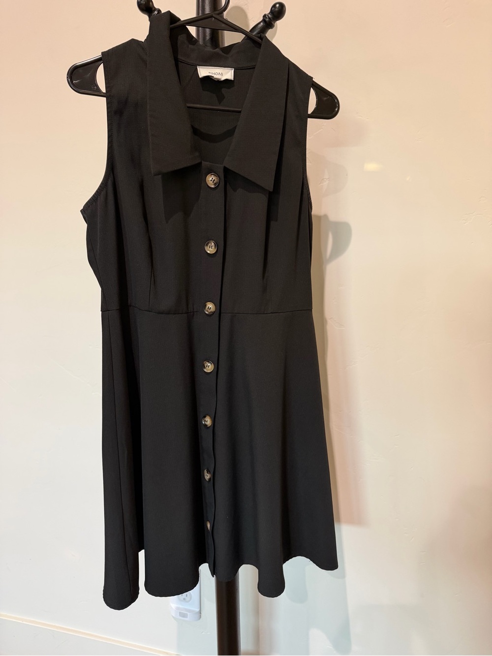 RIHOAS Black Dress with White Label